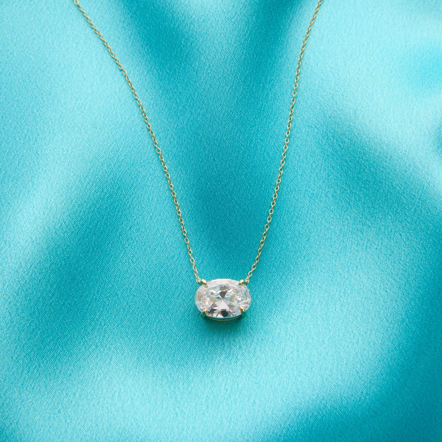 Le Collier Dolly doré - Un best-seller de Starlette !