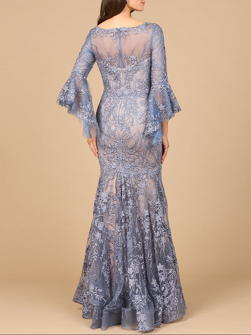 Kleid mit Illusionsausschnitt und langen Glockenärmeln