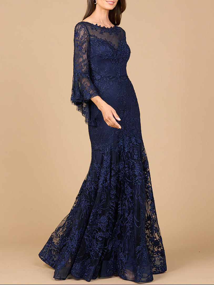 Kleid mit Illusionsausschnitt und langen Glockenärmeln