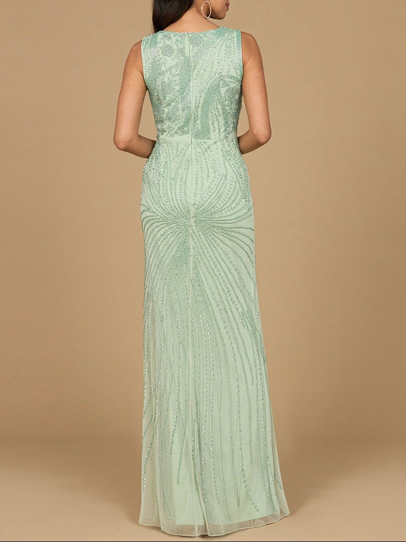 Asymmetrisches, perlenverziertes Ballkleid