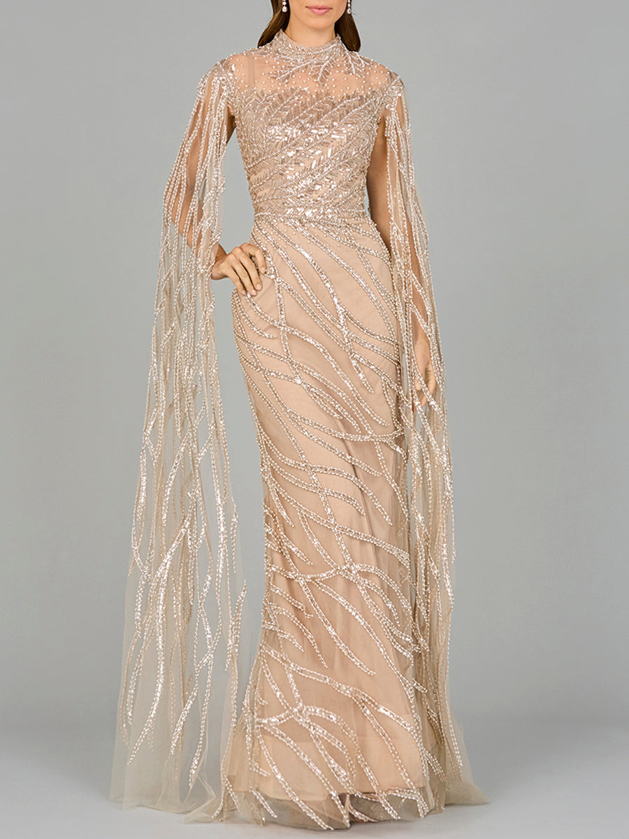 Hochgeschlossenes Abendkleid mit langen Cape-Ärmeln