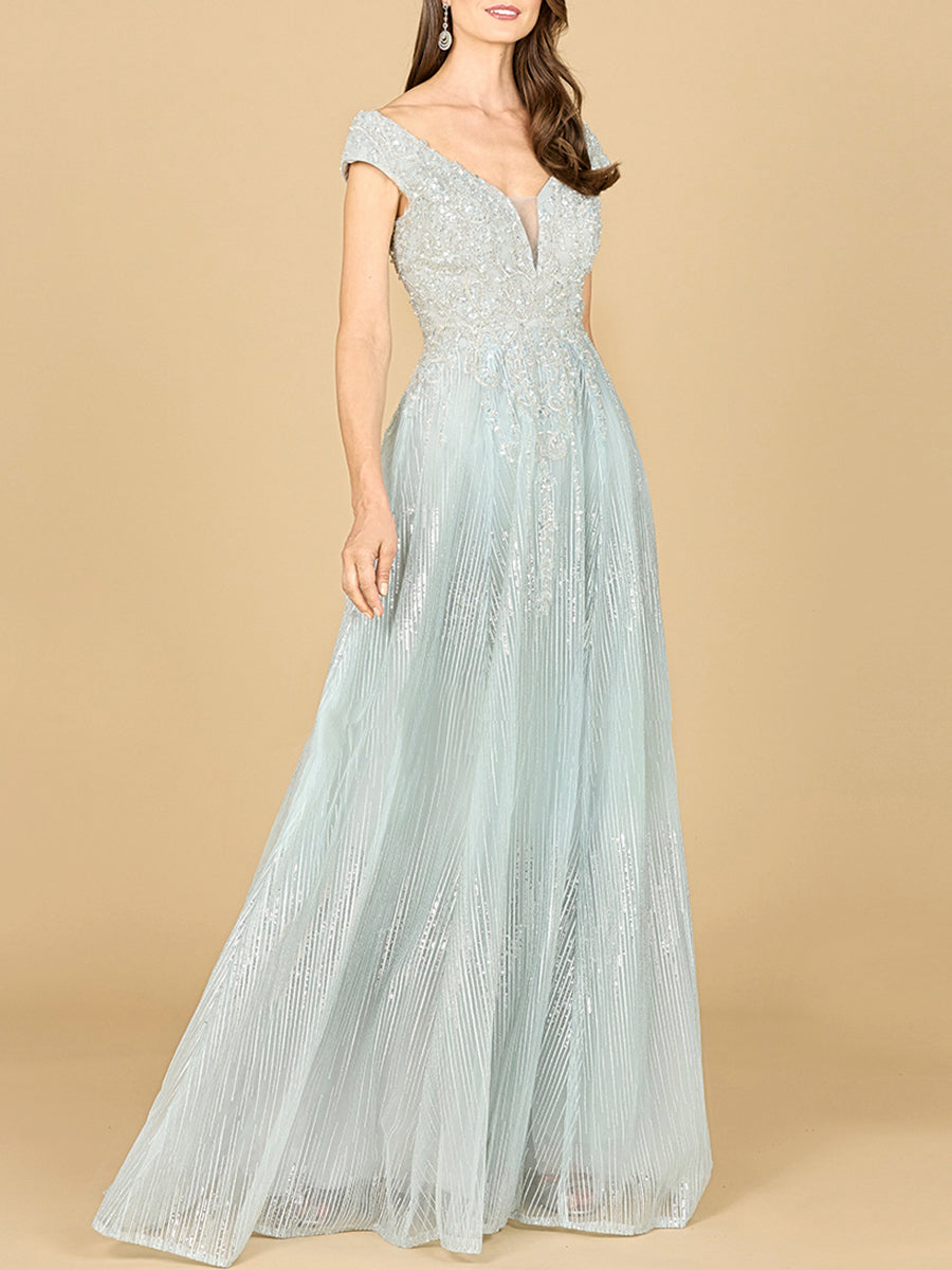 Ballkleid aus Spitze mit Flügelärmeln