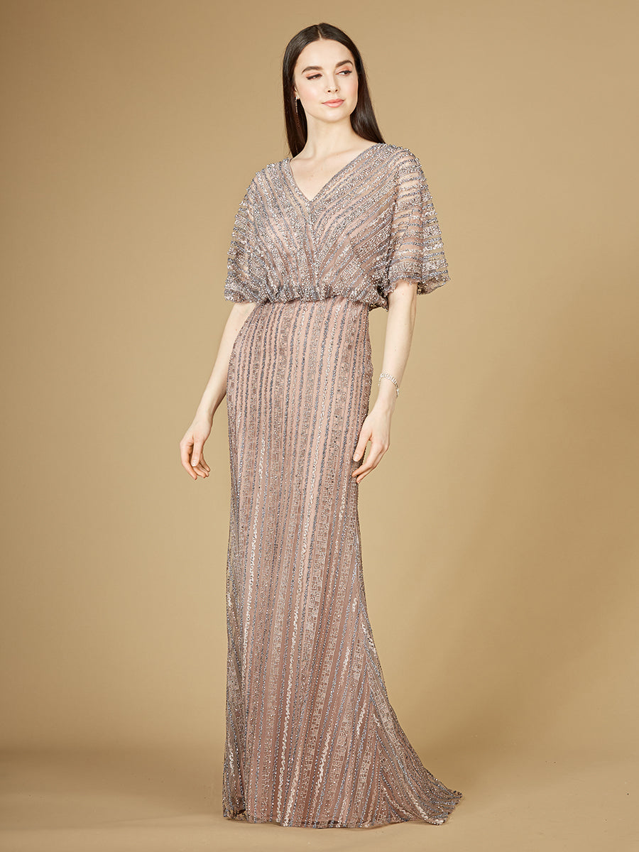 Abendkleid mit Cape-Ärmeln, V-Ausschnitt und geometrischen Perlenstickereien