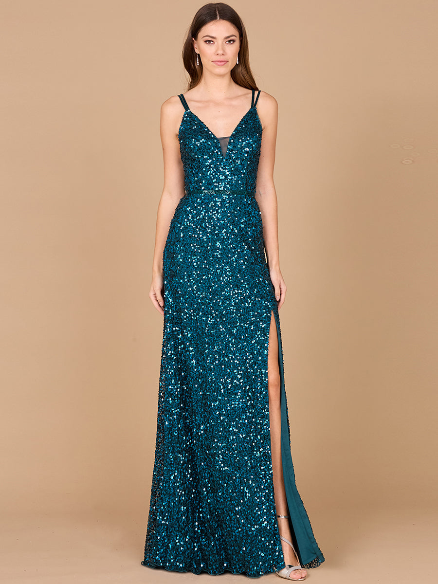 Verziertes Ballkleid mit hohem Schlitz