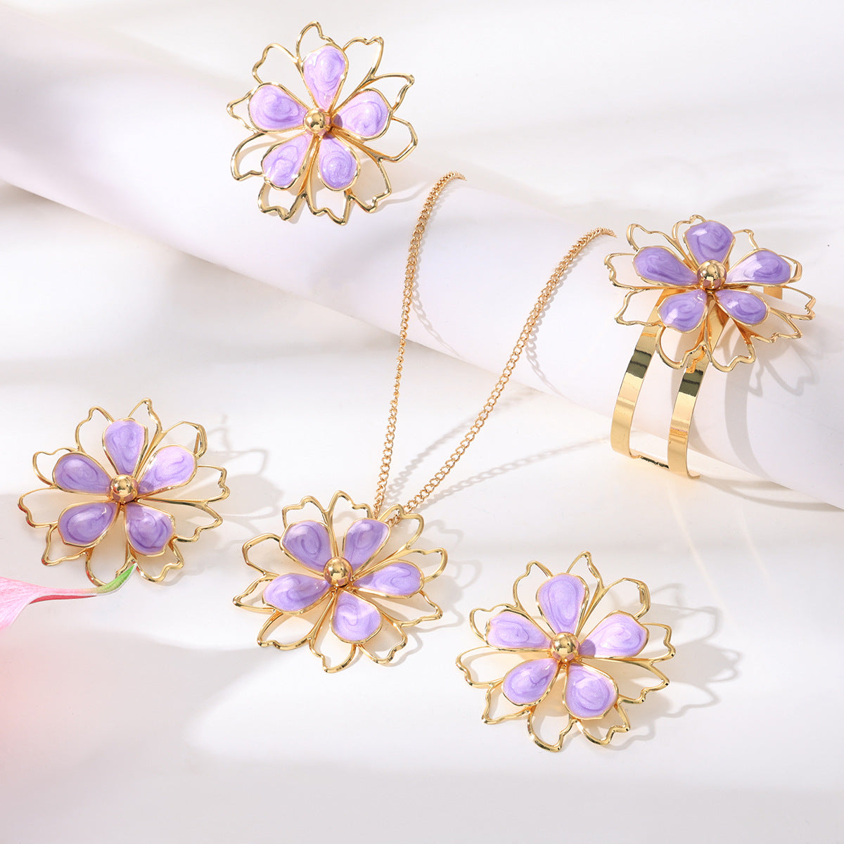 Three-dimensional Flower Ring Bracelet