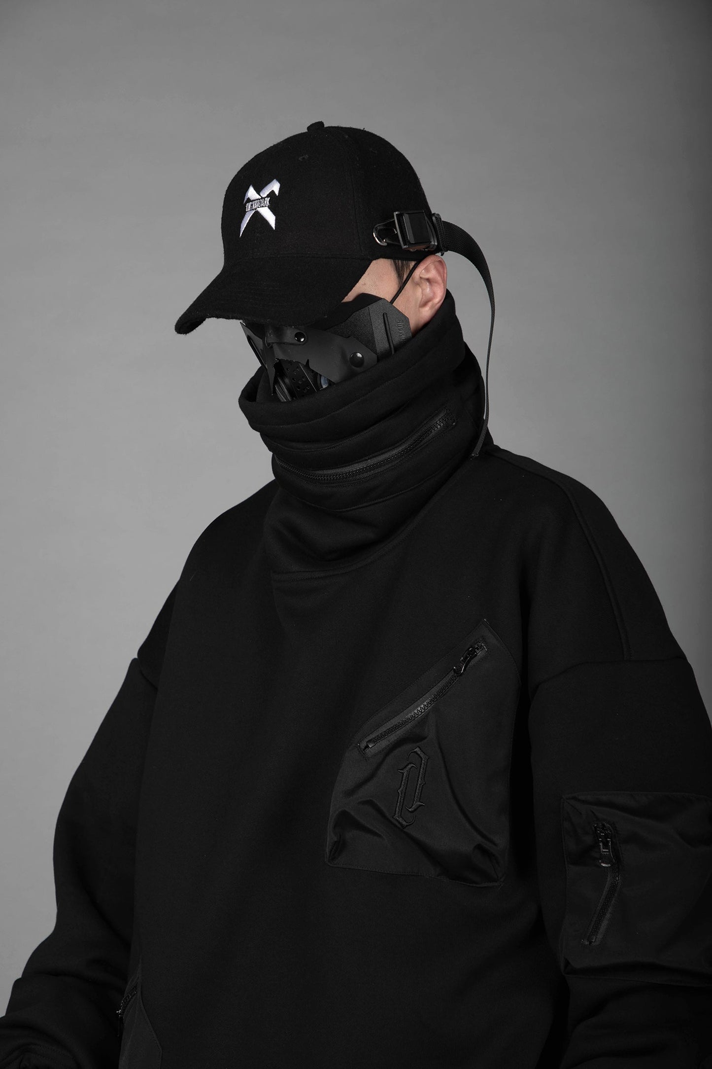 Sweat à capuche utilitaire noir HiH33