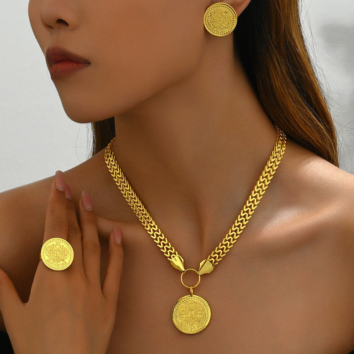 Fashion OL Tree Of Life Round Pendant Jewelry Set, Matching Necklace Earrings With Electroplated 18K Versatile Ring Women Accessories