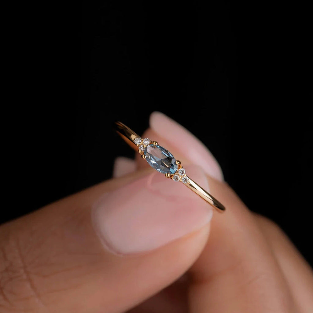 S925 Sterling Silver Blue Stone Horse Eye Engagement Ring