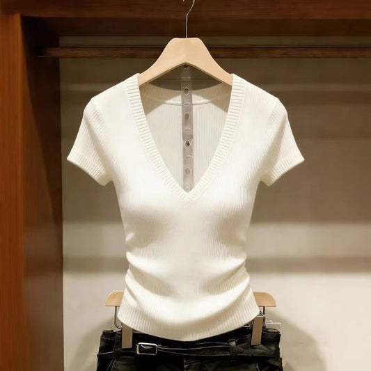 Solid Color Ice Silk Knit Top for Women – Slim-Fit Short Sleeve Elegant Commuter Top