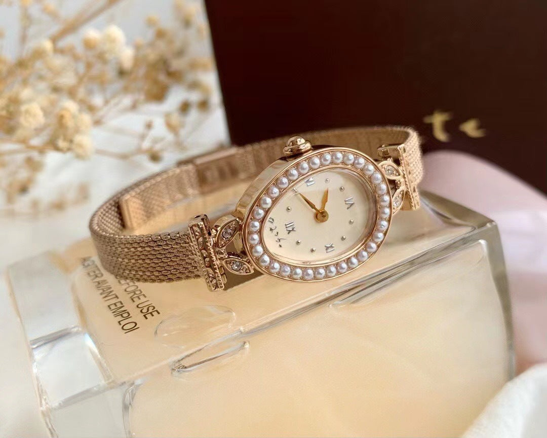 Vintage Square Watch For Women A Dainty Mini Square Design With A Wheat-sheaf Motif