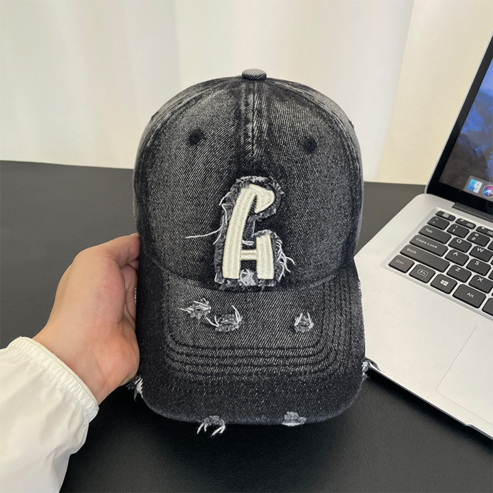Monochrome Individuality Frayed Letter Embroidery Washed-out Vintage Trend Fashion Holey Brim Baseball Cap Street Travel