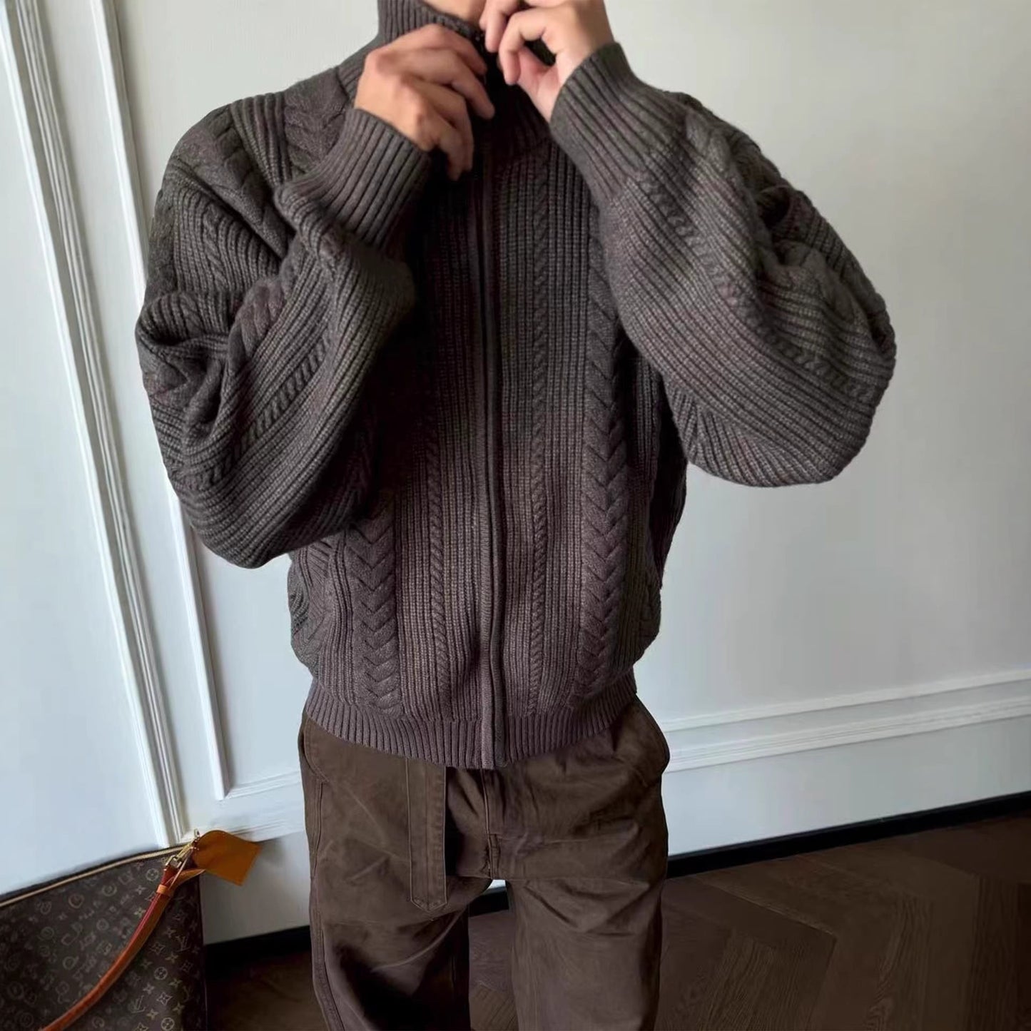 Laid-back Knit Cardigan For Fall And Winter