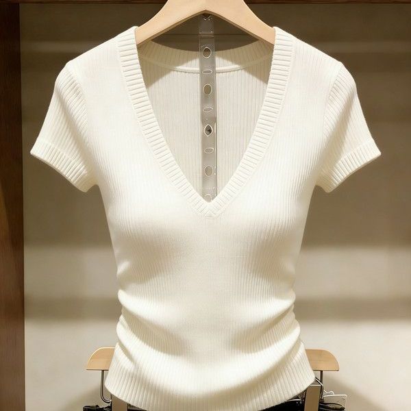 Solid Color Ice Silk Knit Top for Women – Slim-Fit Short Sleeve Elegant Commuter Top