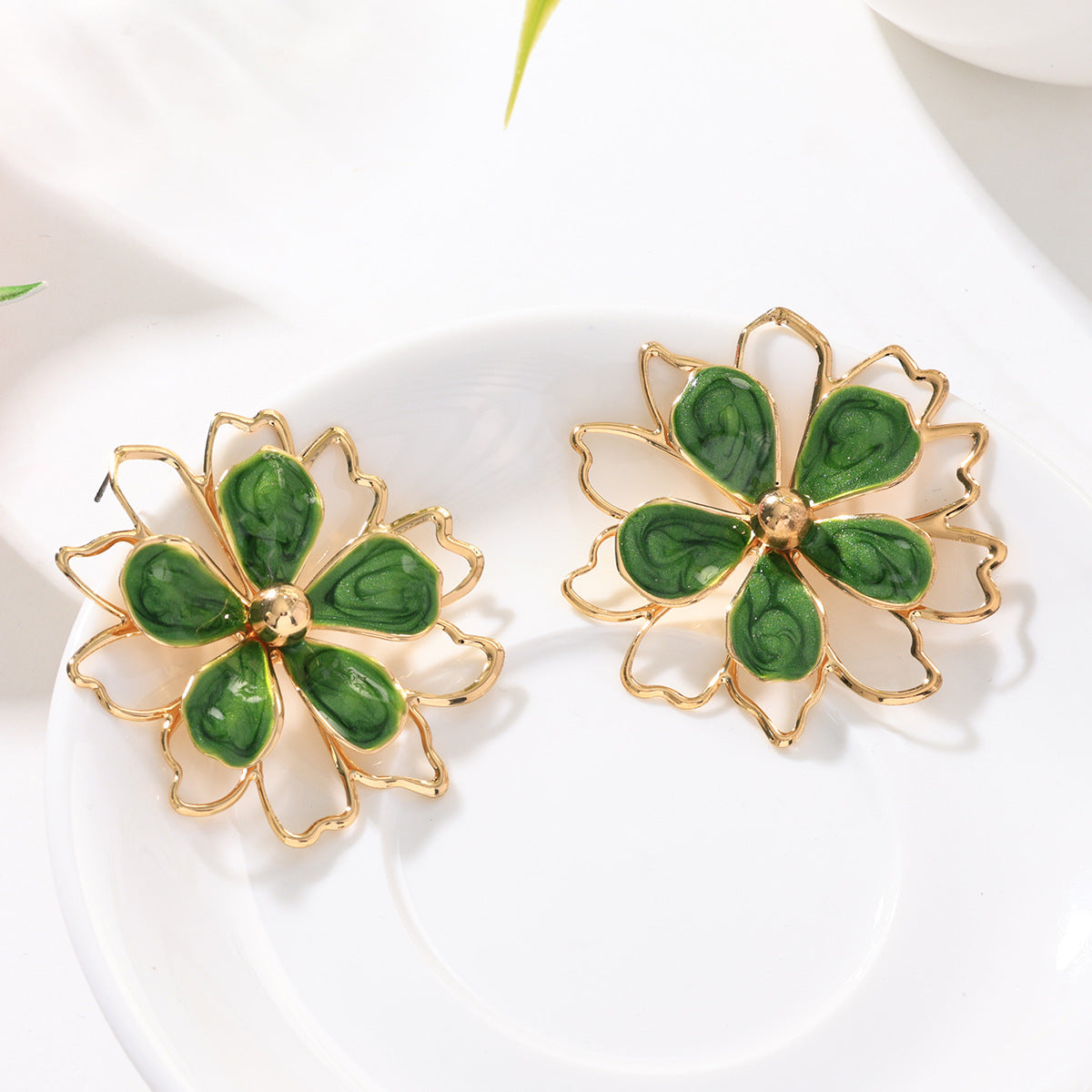 Three-dimensional Flower Ring Bracelet