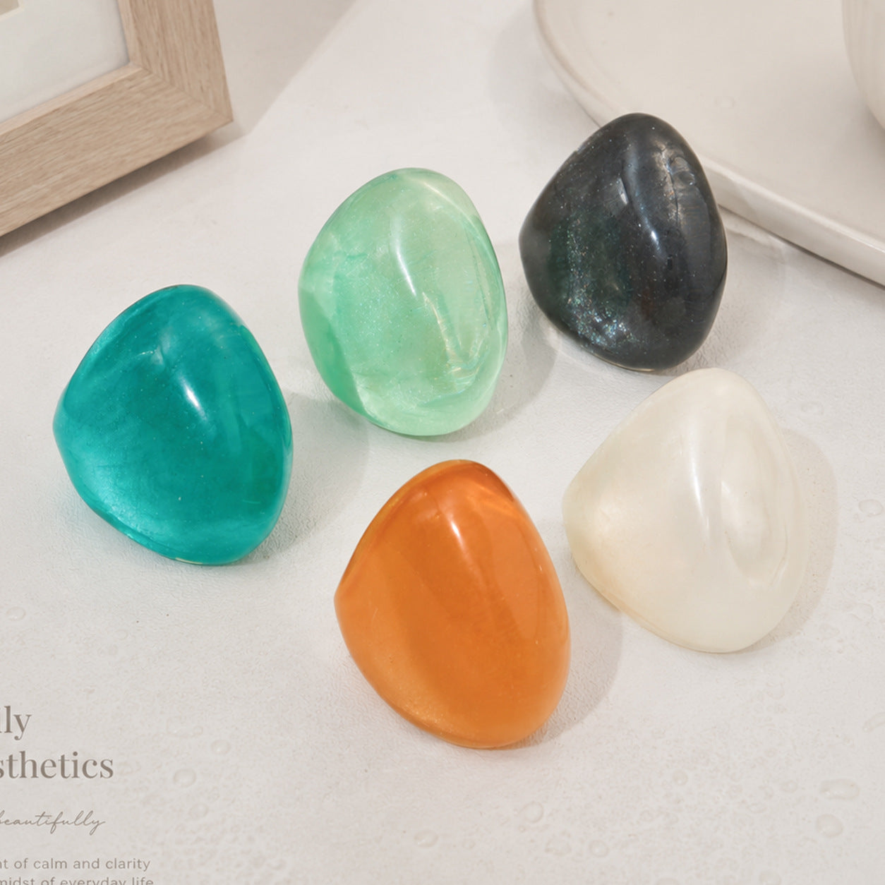 Zhang Oval Transparent Resin Ring