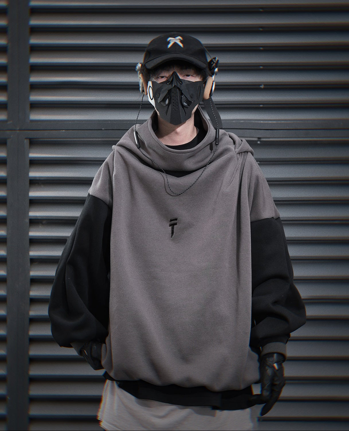 Sweat à capuche T-Tech gris HiH51