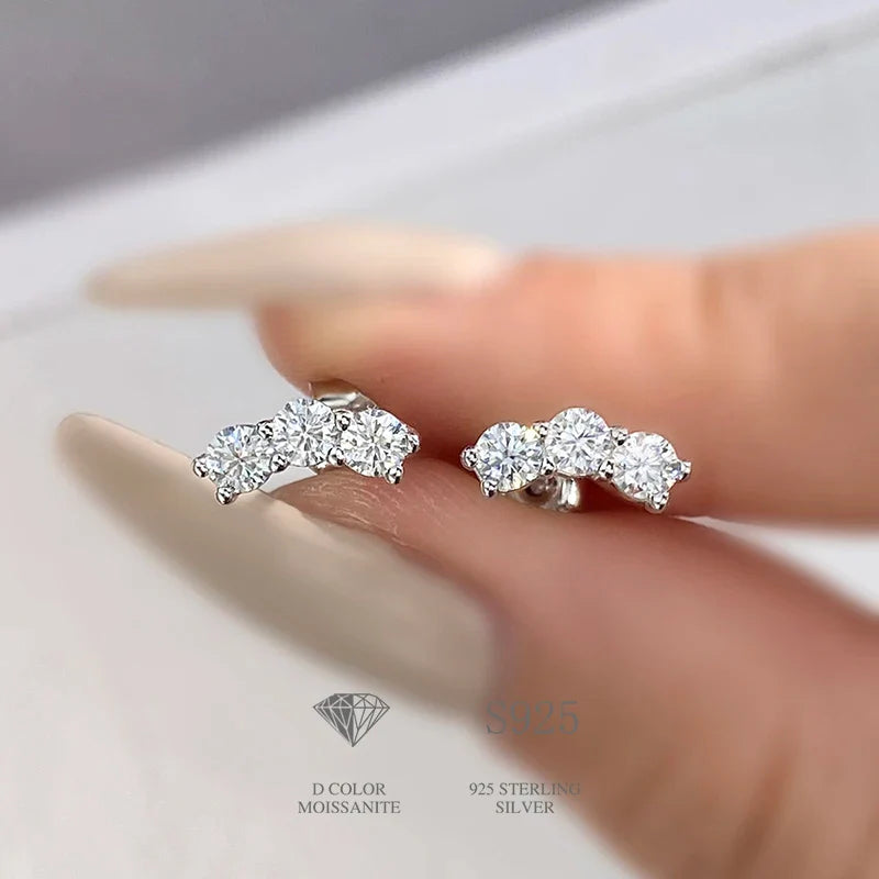 Boucles d'oreilles clous en moissanite 3 mm en argent sterling 925 plaqué or blanc 18 carats