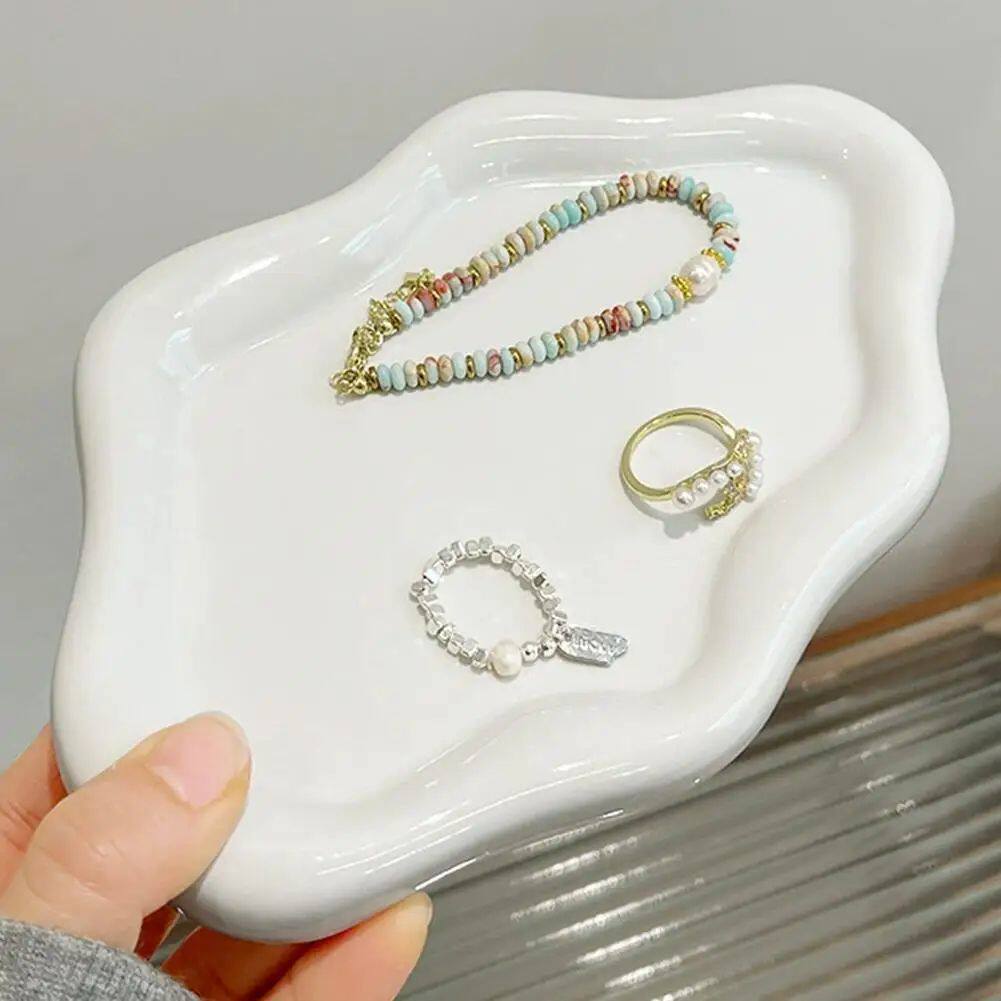 Simple Stylish Cloud Ceramic Jewelry Storage