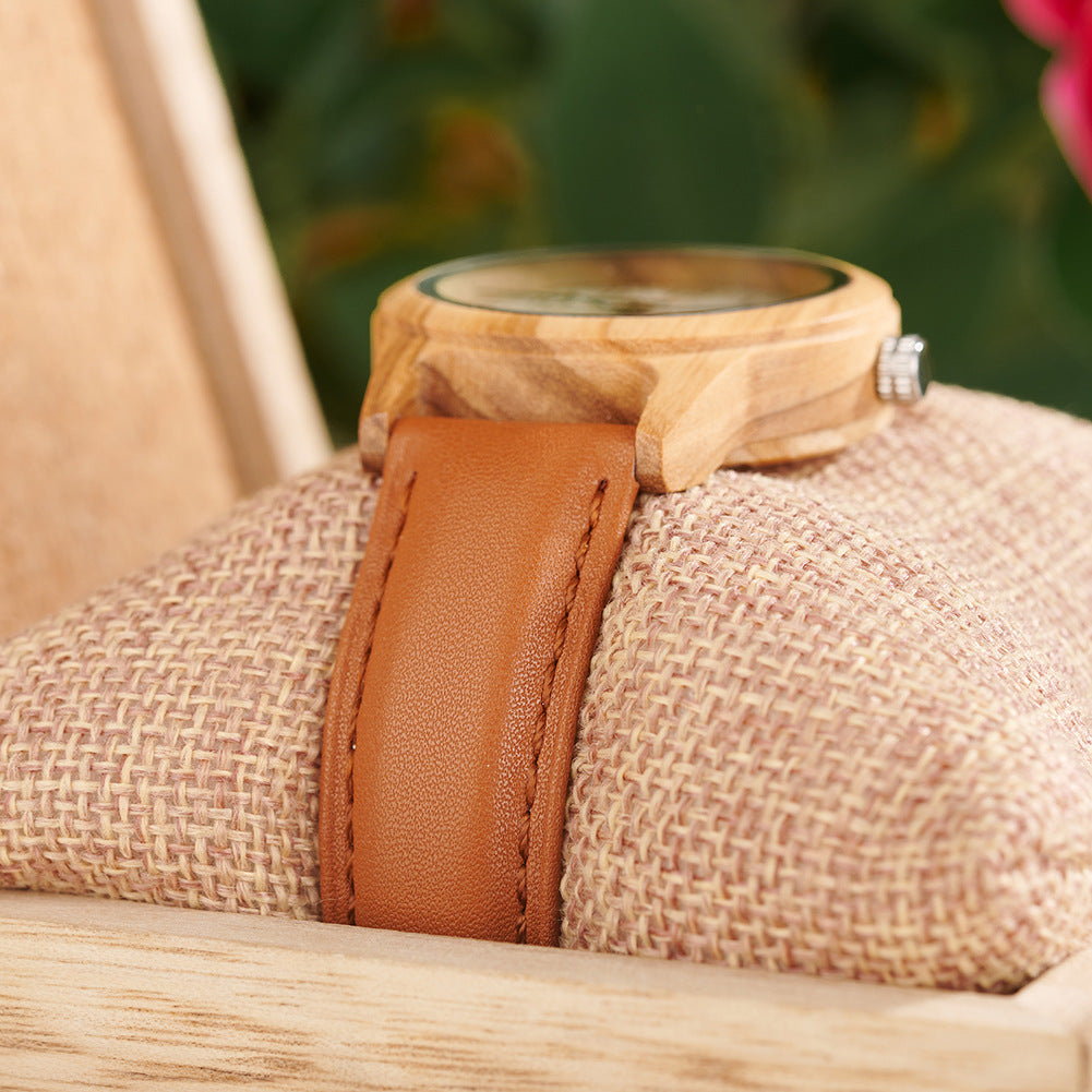 Creative And Fashionable Wooden Couples Watches