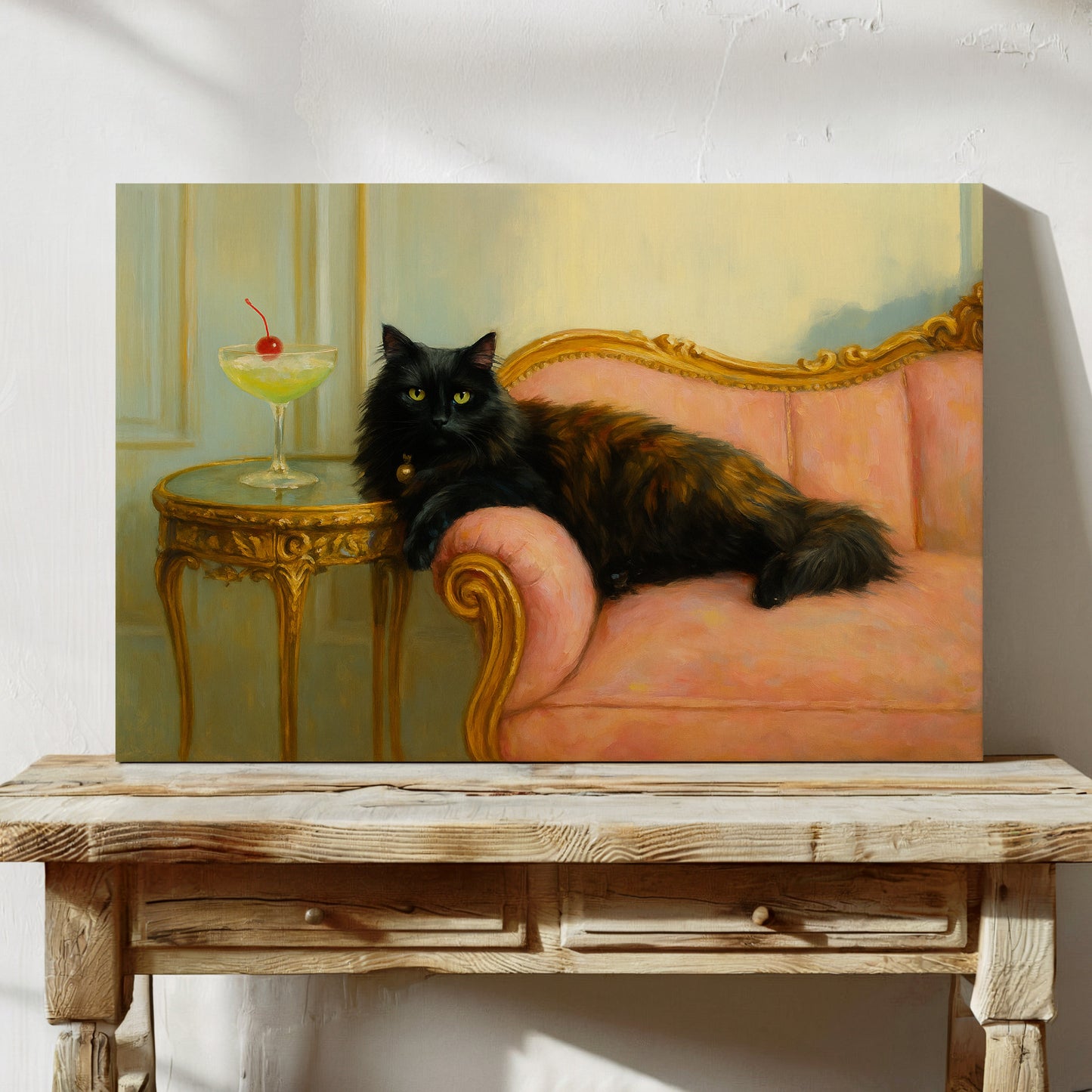 Chat royal avec un Martini Cerise