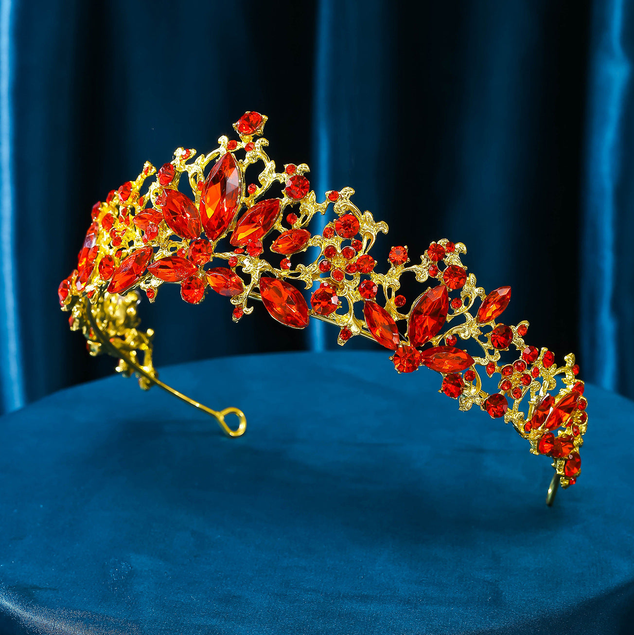 Chinese Style Golden And Red Bridal Wedding