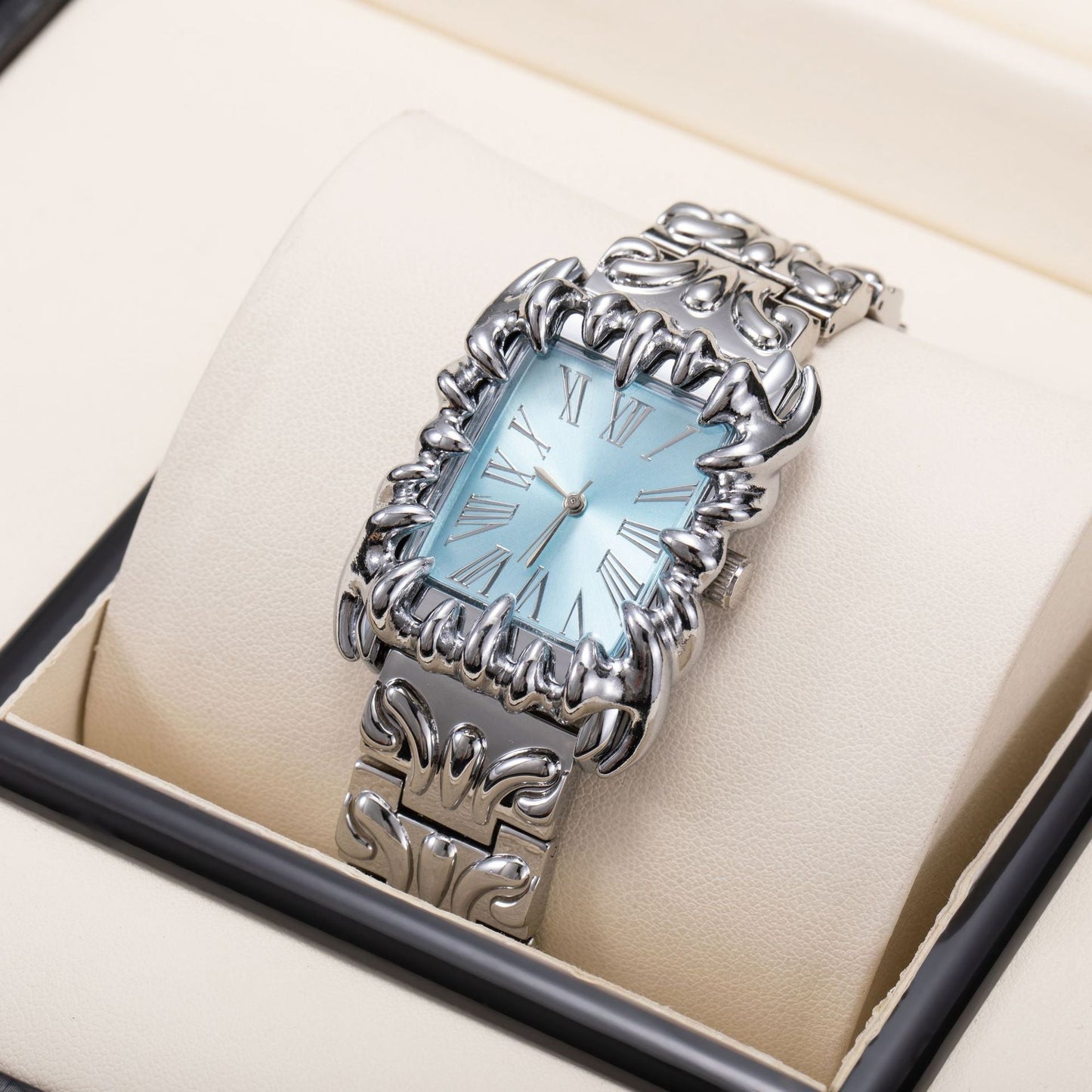 European And American Style Retro Personalized Embossed Irregular Shaped Pointed Claw Mens Watch