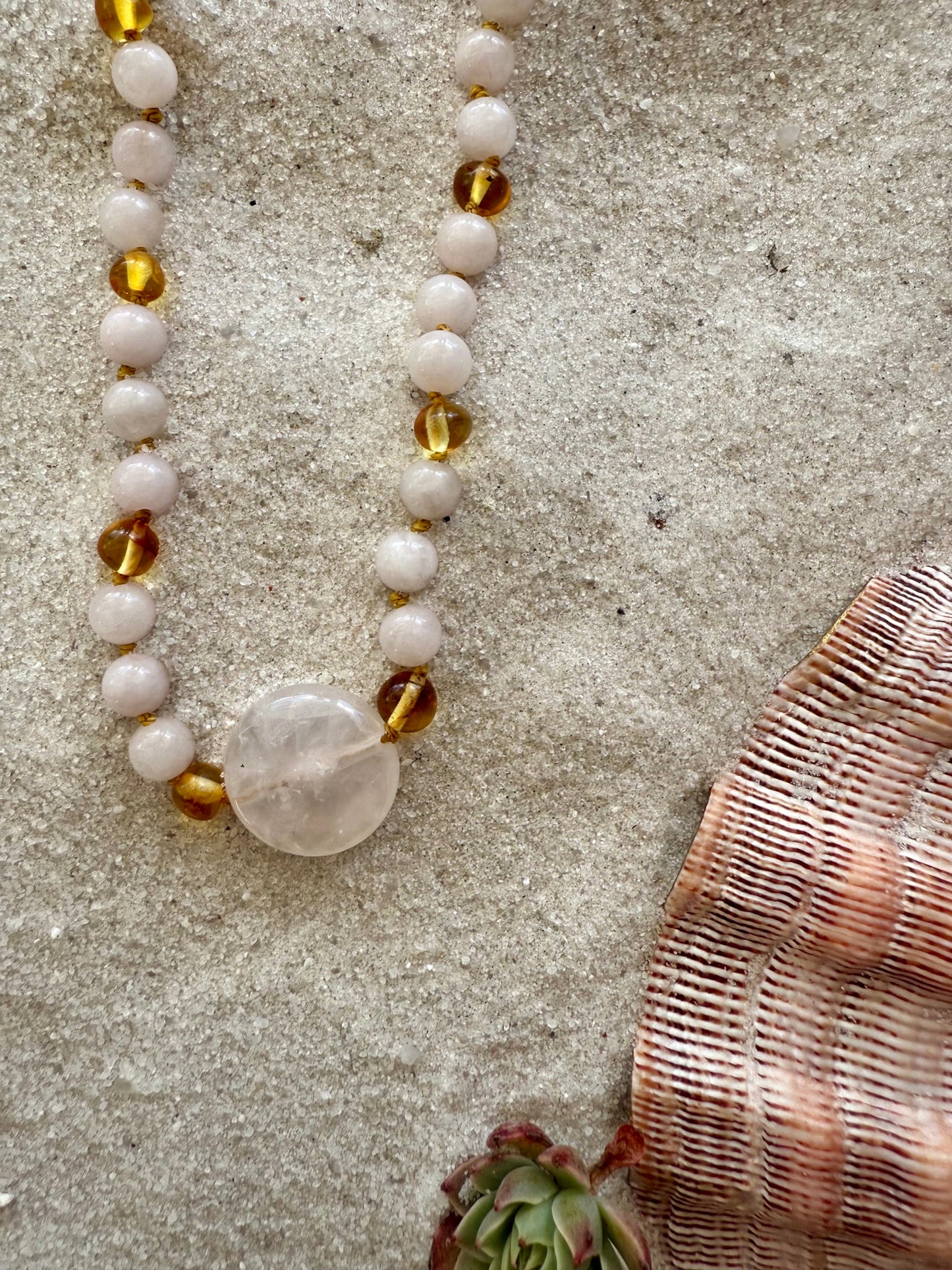 Quartz Rose + Ambre de la Mer Baltique Miel || Collier en Quartz Rose