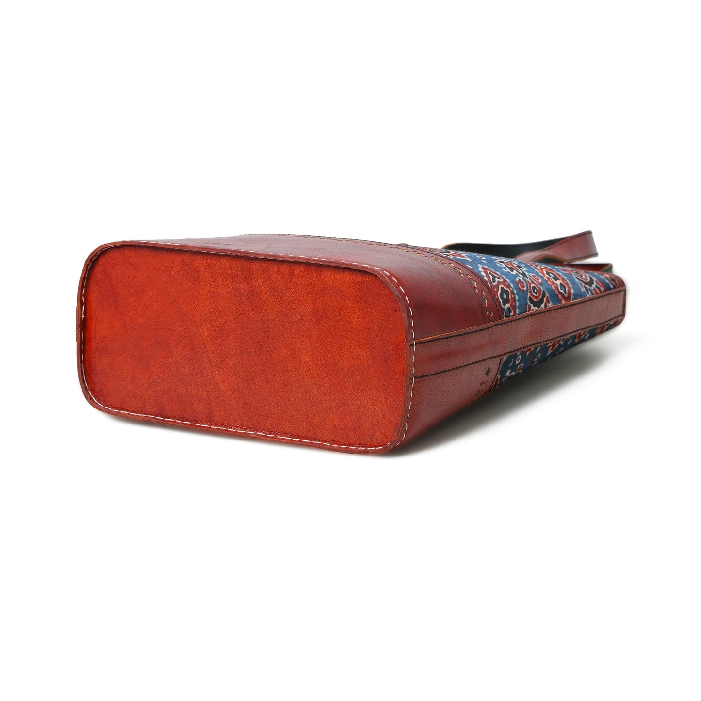 Neela Ajrakh Ledertasche