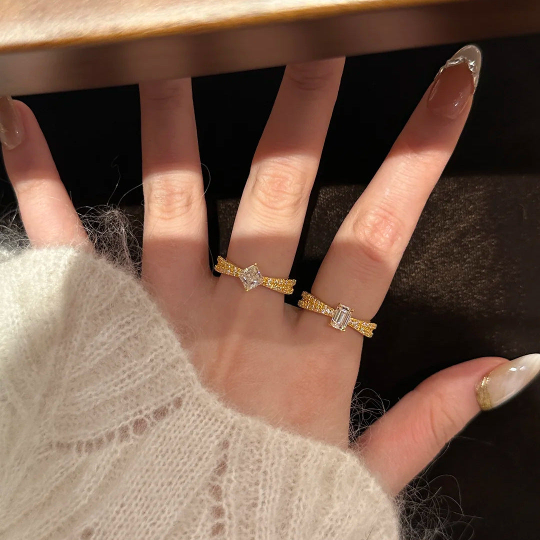 Four Point Star Clear Simulated Zirconia Thin Ring Silver Tone Full Pave Stackable Women Daily Finger Ornaments