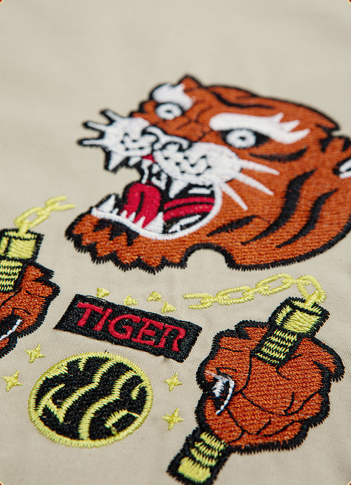 Tigerkrieger-Stickereihemd