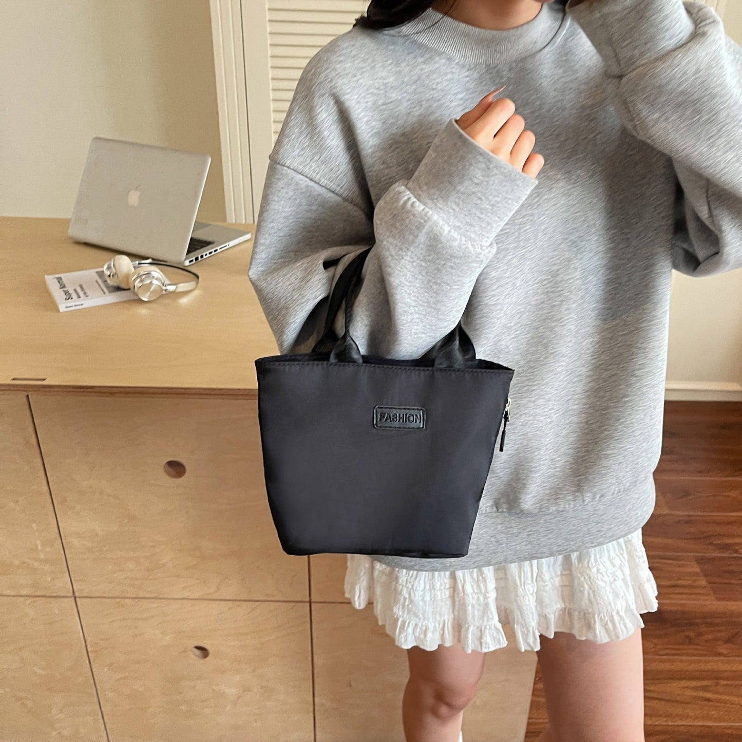 Fashionable Womens Ba Casual Fabric Tote Versatile Commuter Handbag