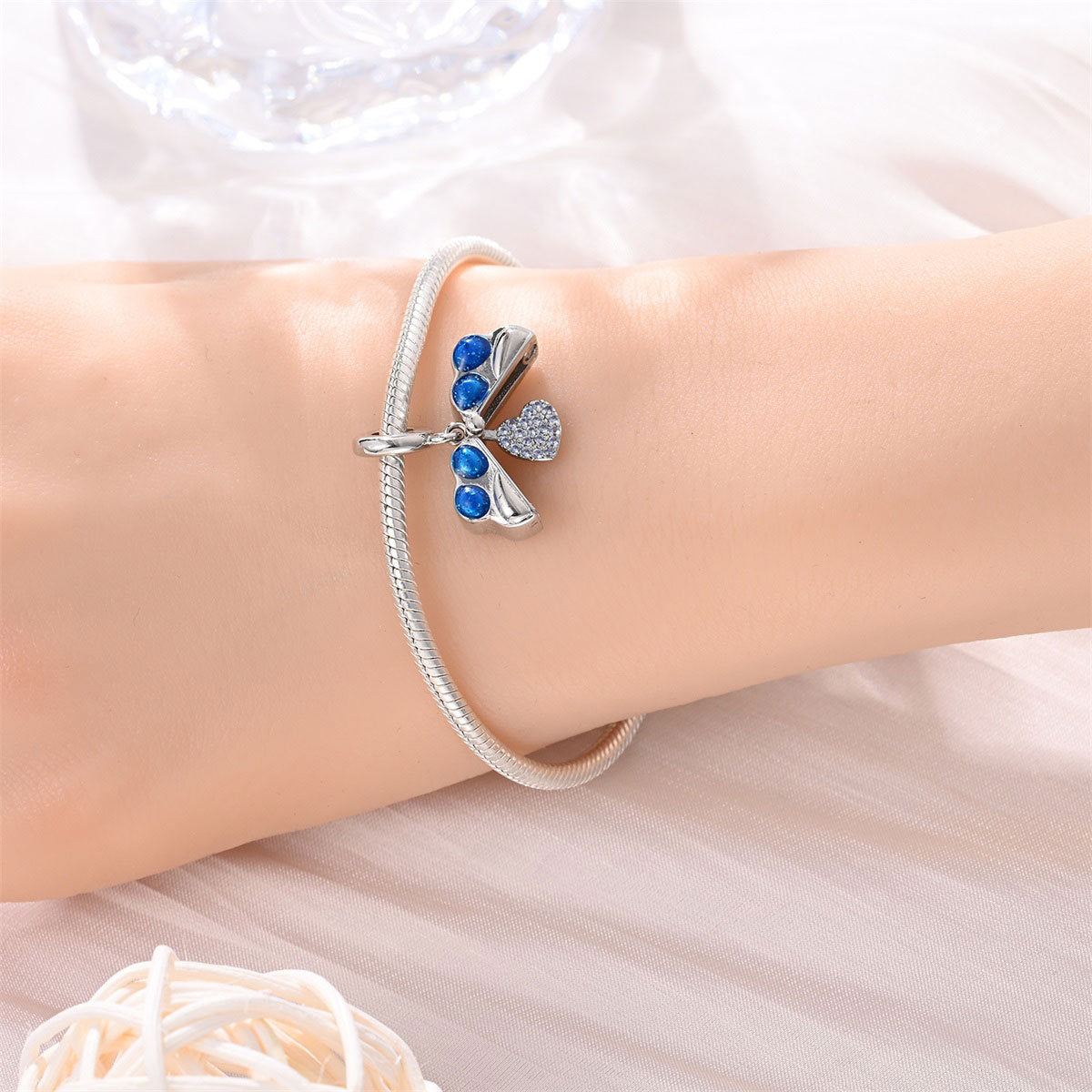 DIY Bracelet With A Cute Paw-print Pendant And Beads