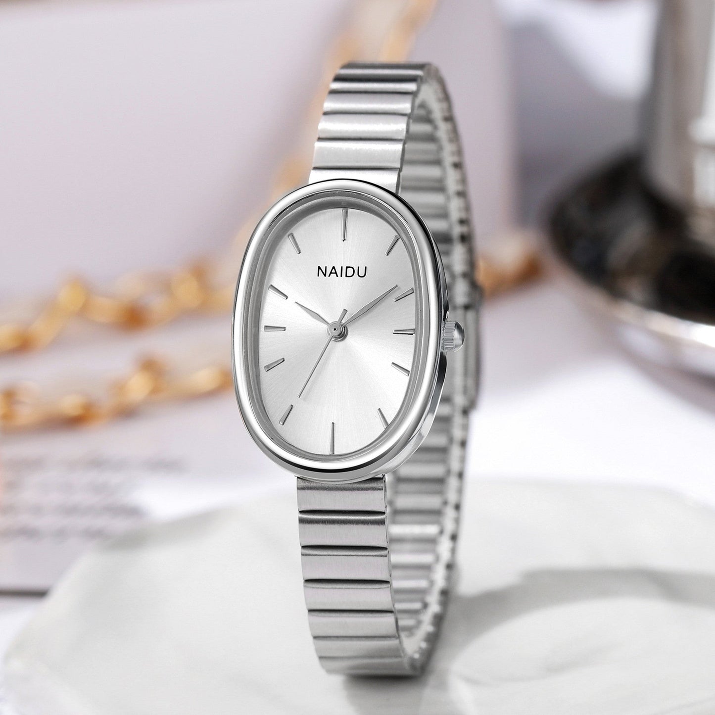 Girls Watch With A Bamboo-link Strap And An Oval Small Dial