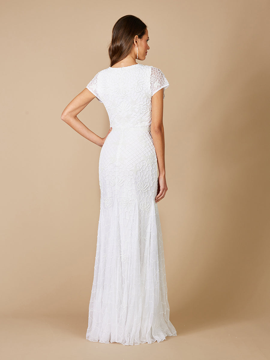 Lara Gale Hochgeschlossenes Brautkleid mit Perlenstickerei