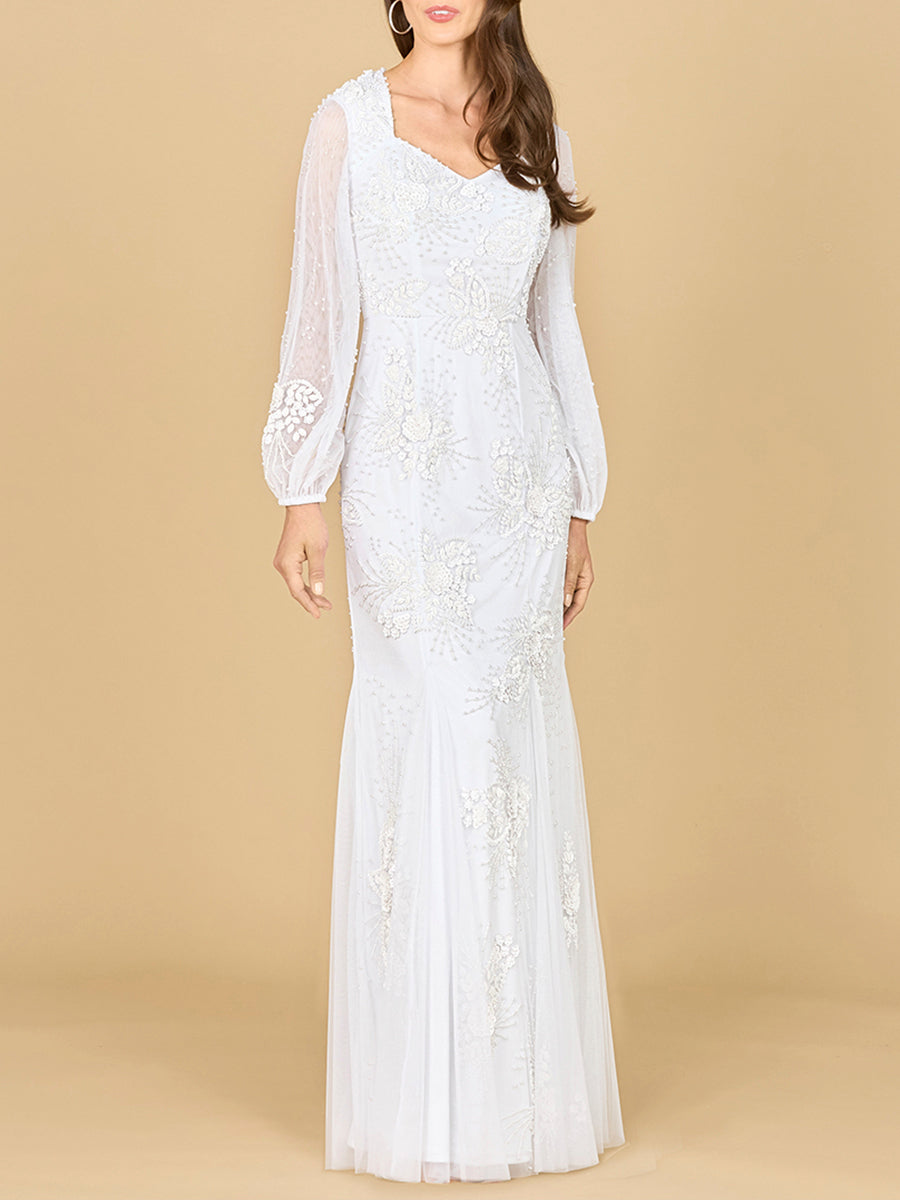 Langärmliges Brautkleid mit Perlenstickerei