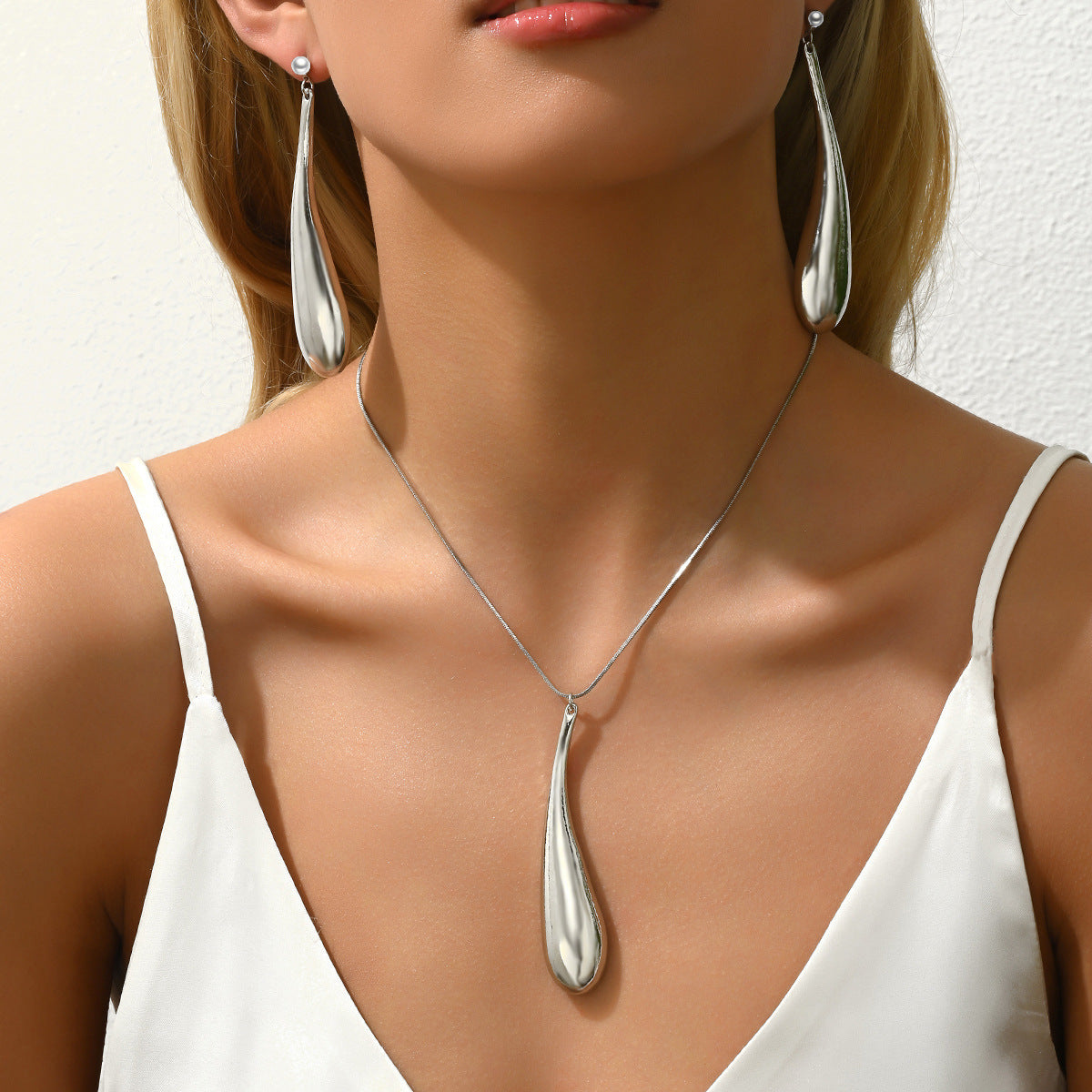 New Arrival Cross-border European American Women Jewelry Set, Niche Light Luxury Water Drop Design Drop Earrings & Matching Clavicle Necklace, Versatile Daily Neck Ear Ornaments For Ladies