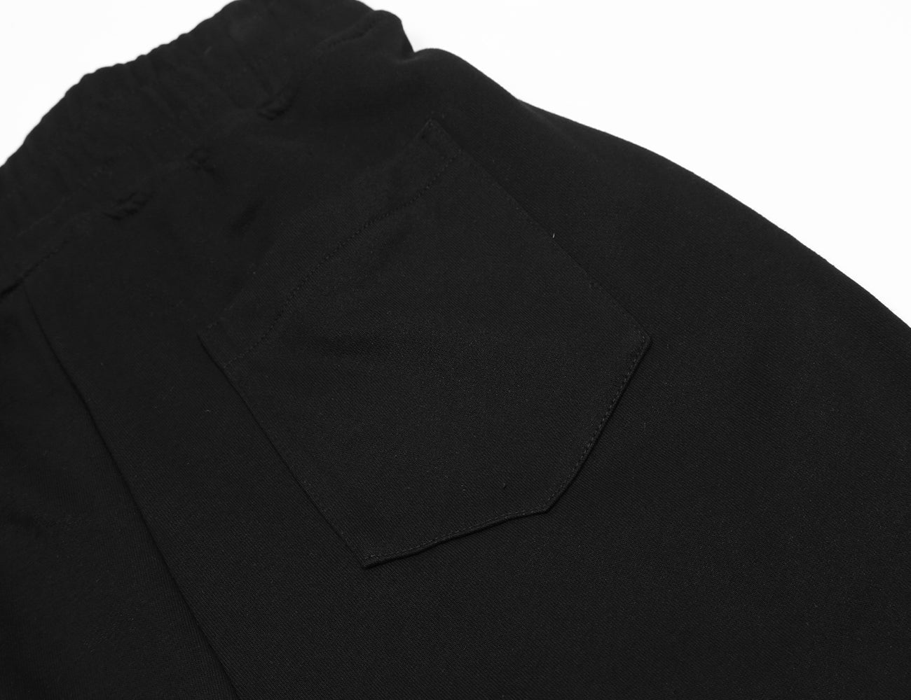 Short brodé deux pistolets