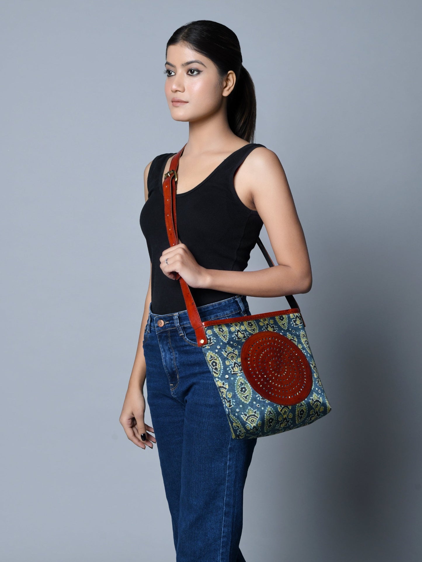 Sac cabas en cuir Ajrakh Heritage