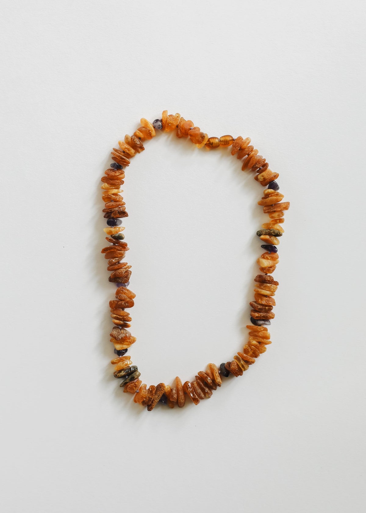 Haustierhalskette: Roher Baltischer Bernstein + Roher Amethyst