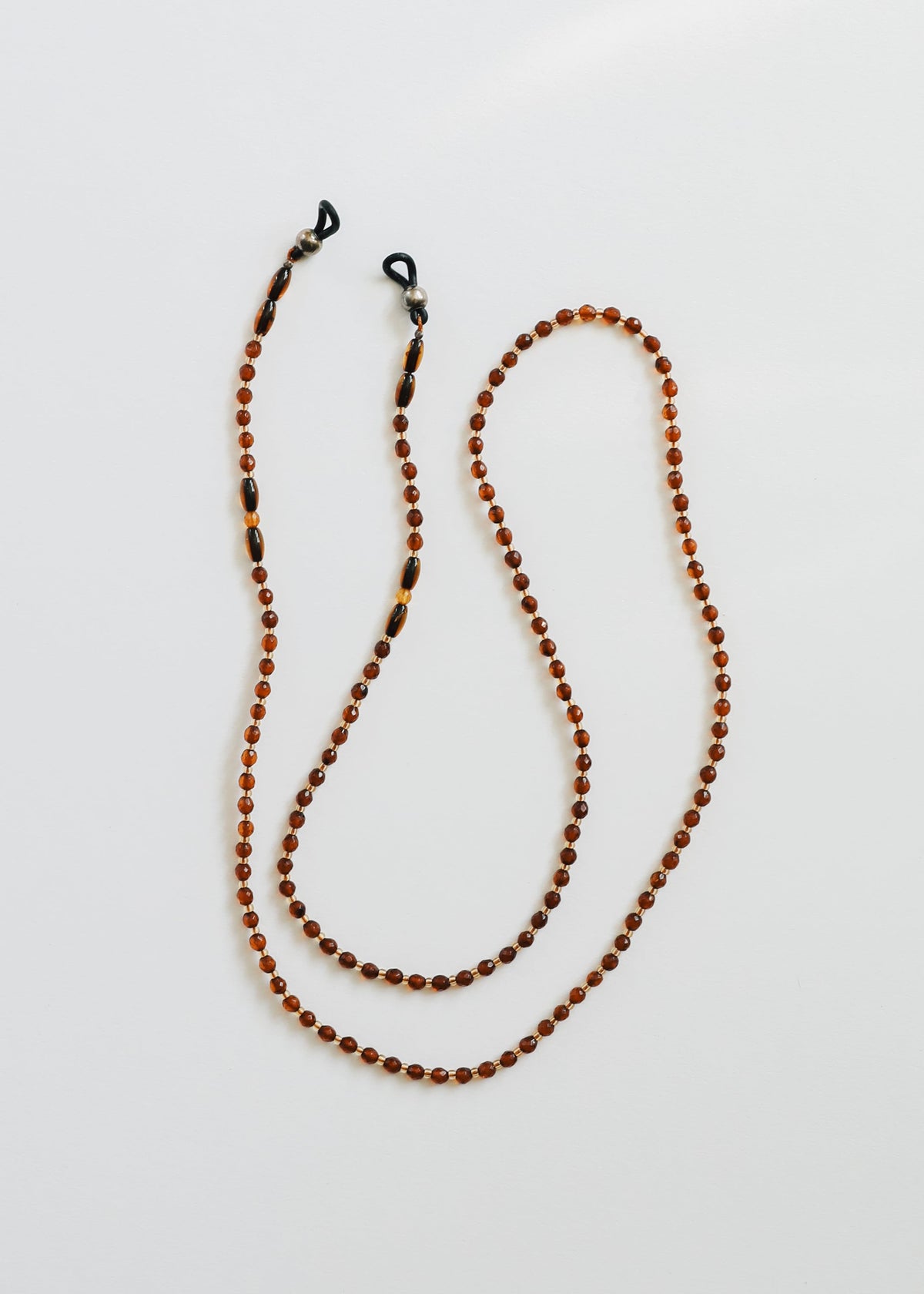 Collier de perles pour lunettes – Ambre de la Baltique et pierre gemme – Cognac naturel