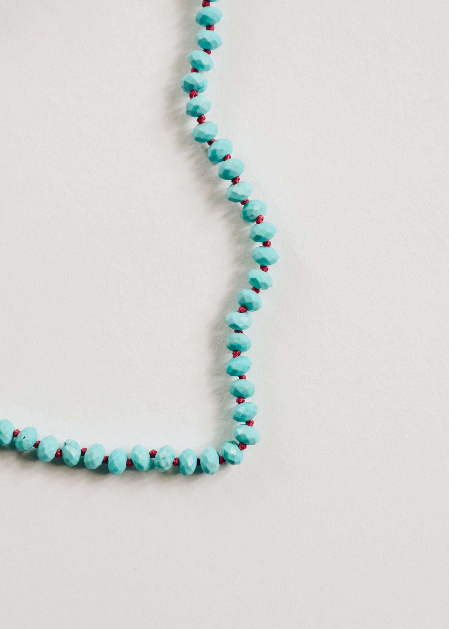 Collier pendentif en turquoise et or 14 carats