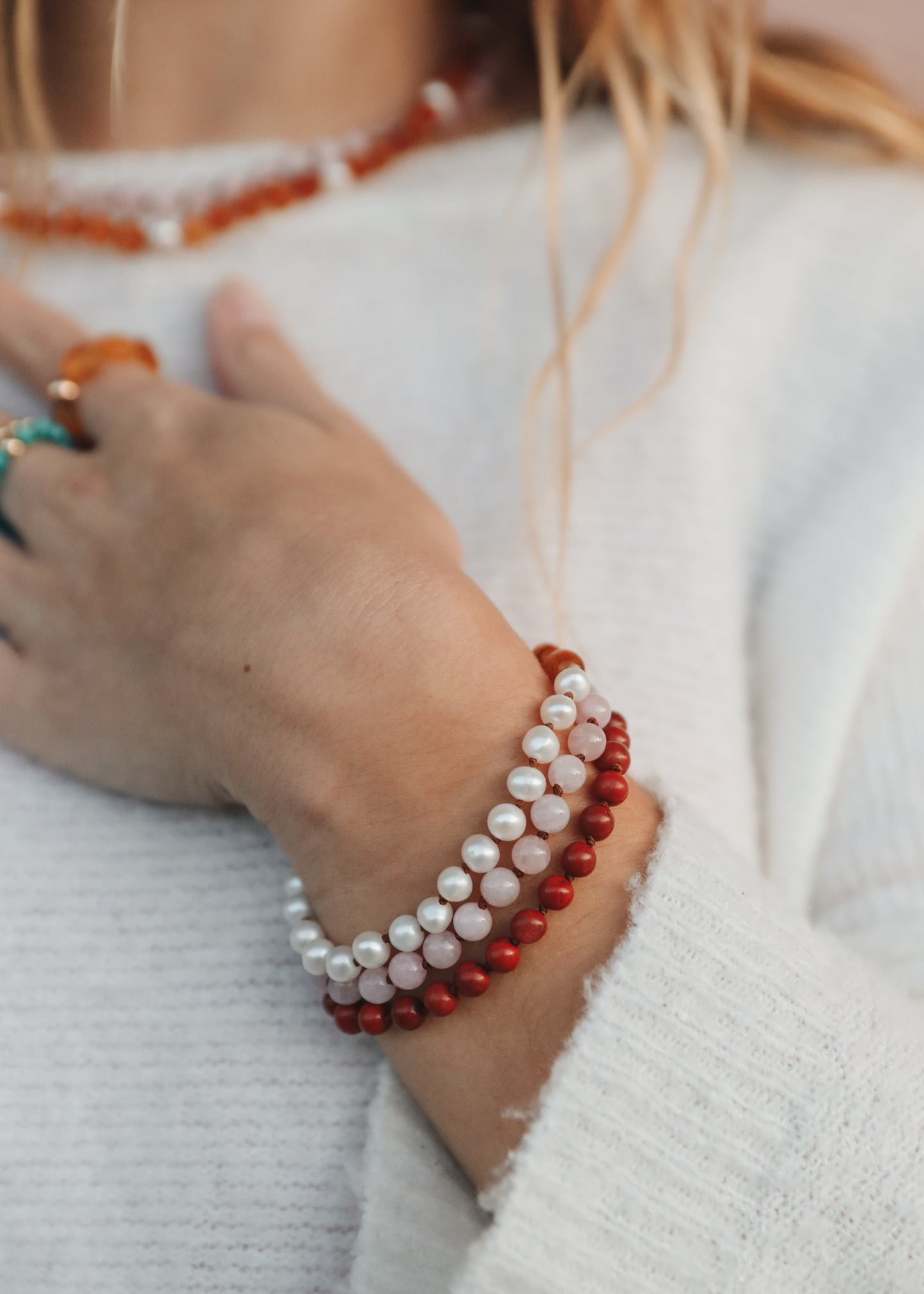 Roter Jaspis : 14 Karat Gold Filled Sonne + Mond || Stretch-Armbänder