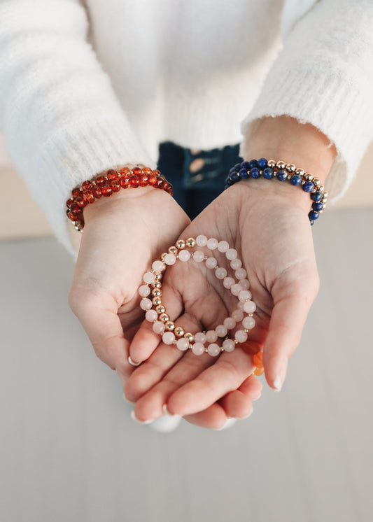 Rosenquarz: 14k Gold Filled Sonne + Mond || Stretch-Armbänder