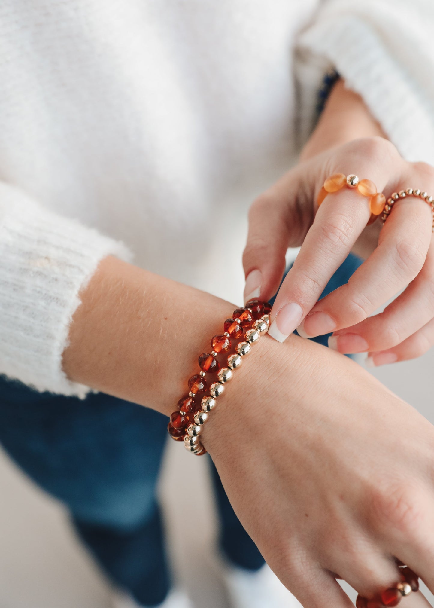 Ambre de la Baltique : Soleil + Lune perlés en or 14 carats | Bracelets pour adultes