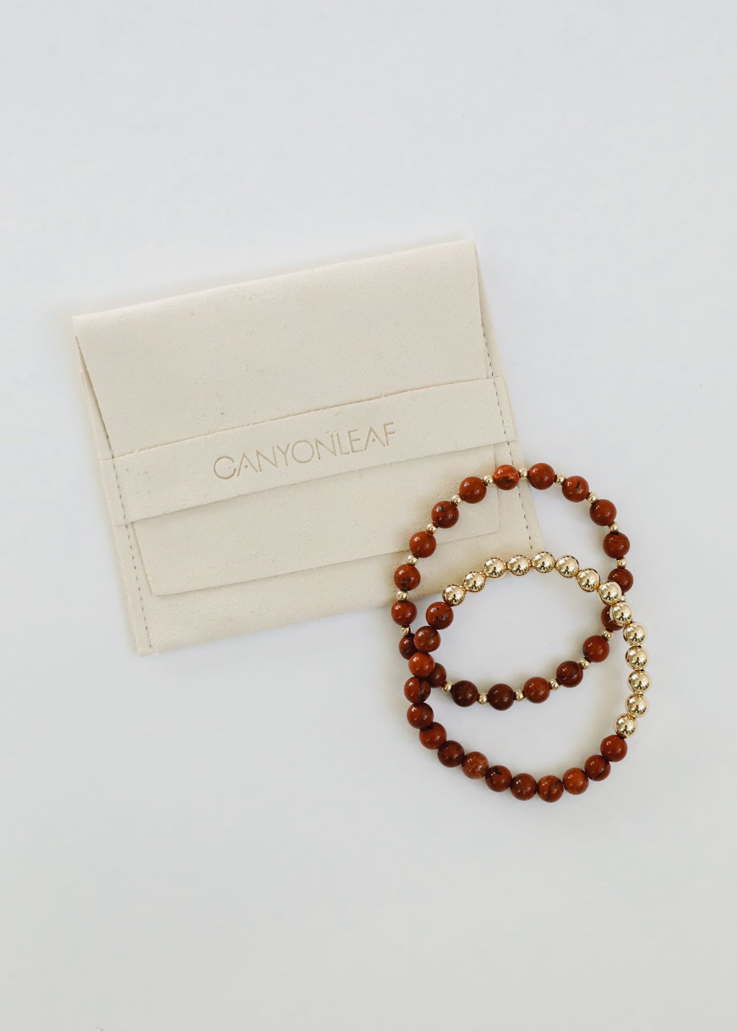 Roter Jaspis : 14 Karat Gold Filled Sonne + Mond || Stretch-Armbänder