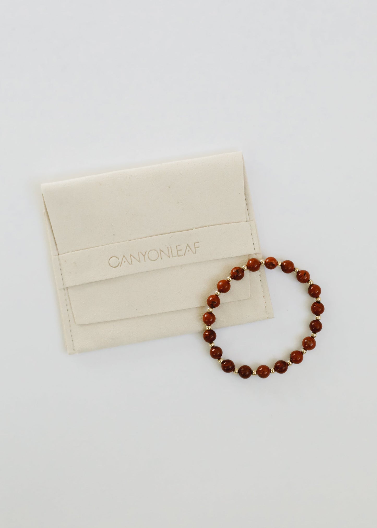 Roter Jaspis : 14 Karat Gold Filled Sonne + Mond || Stretch-Armbänder