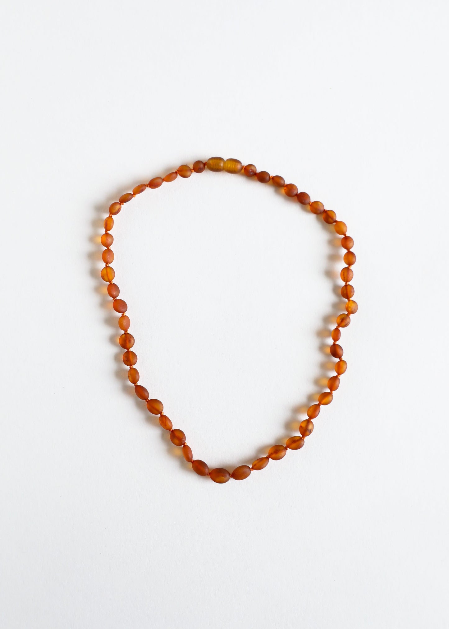 Ambre de la Baltique brut couleur cognac || Classique || Collier