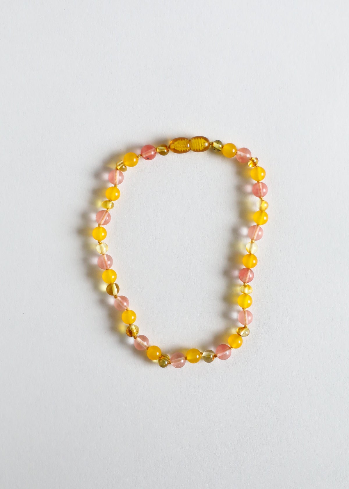 Ambre de la Baltique poli miel + Pierres précieuses de chèvrefeuille || Collier