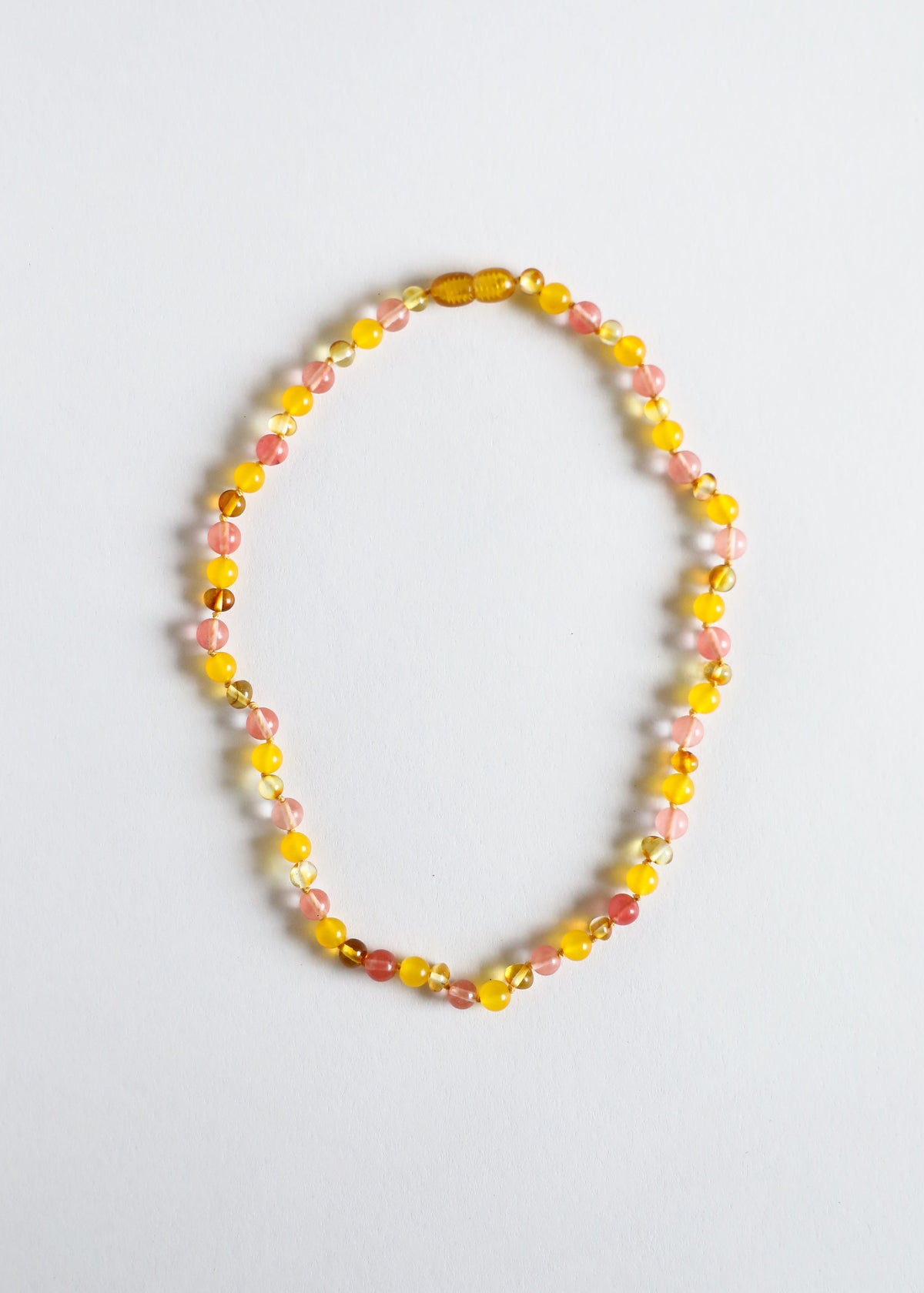 Ambre de la Baltique poli miel + Pierres précieuses de chèvrefeuille || Collier