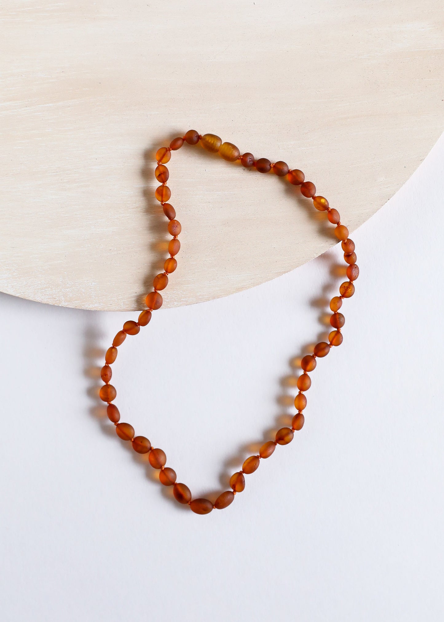 Ambre de la Baltique brut couleur cognac || Classique || Collier